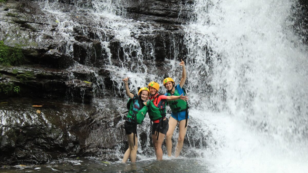 ourists enjoying Costa Rica honeymoon package with nature, adventure, birdwatching and family-friendly experiences