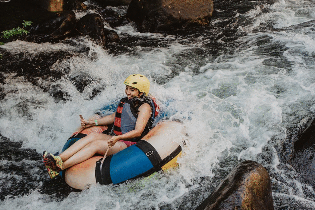 Best Family Tours in Costa Rica 2025 | Family-Friendly Vacation Packages