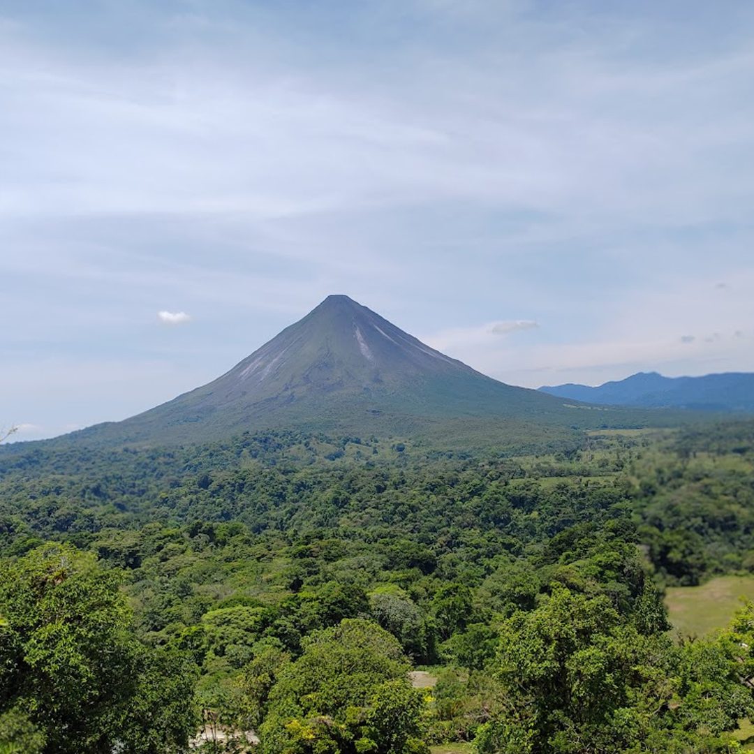 National parks in Costa Rica, lush tropical rainforest with hiking trails, wildlife and pristine nature ideal for ecotourism and birdwatching.